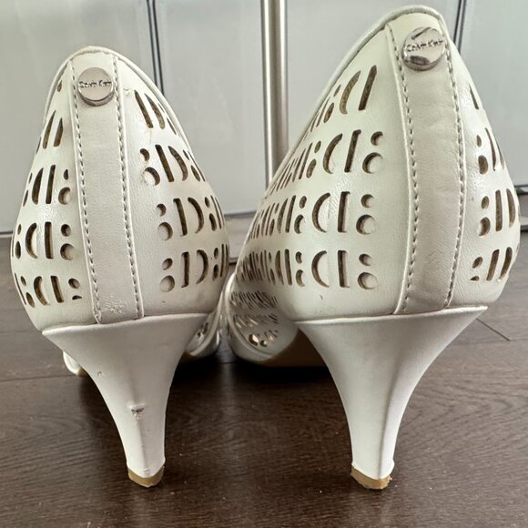 Calvin Klein Leather Perforated Peep Toe Low-heeled Pump - Size 10 - Picture 4 of 7
